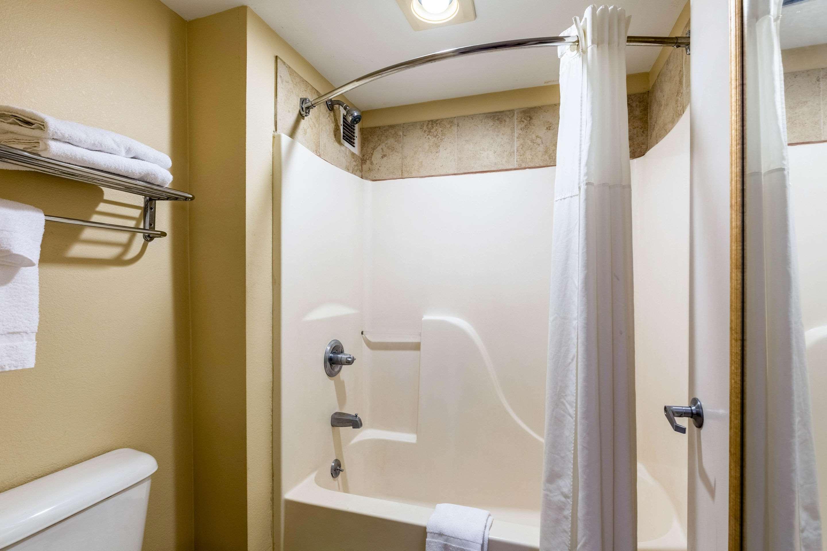 Quality Inn Alexandria Dış mekan fotoğraf