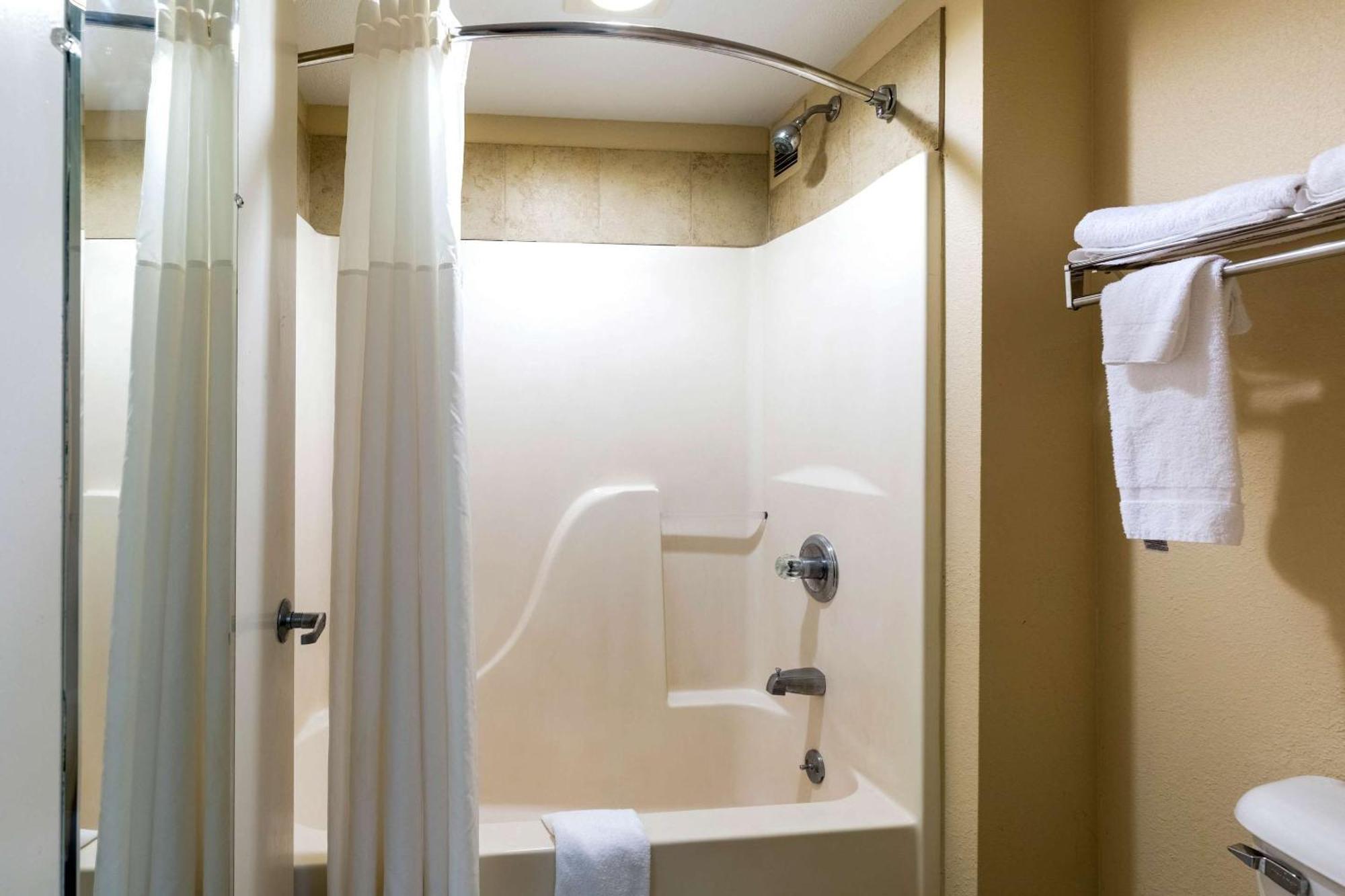 Quality Inn Alexandria Dış mekan fotoğraf